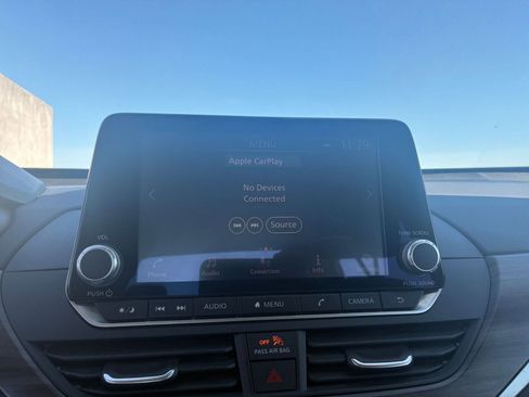 Used 2025 Nissan Altima 2.5 SV image 20