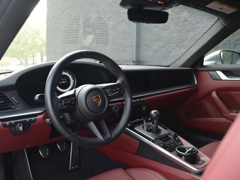 Certified 2023 Porsche 911 Carrera GTS image 4