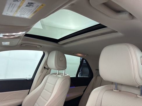 Used 2022 Mercedes-Benz GLE 450 4MATIC image 25