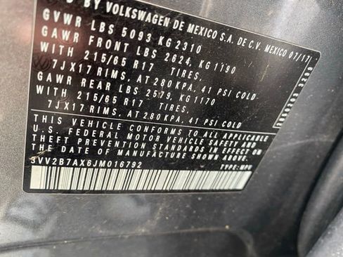 Used 2018 Volkswagen Tiguan SE w/ Panoramic Sunroof Package AWD/4WD image 14