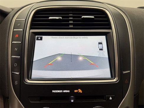 Used 2017 Lincoln MKX Reserve w/ Lincoln MKX Climate Package image 24