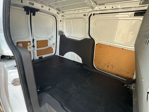 Used 2019 Ford Transit Connect XL image 9