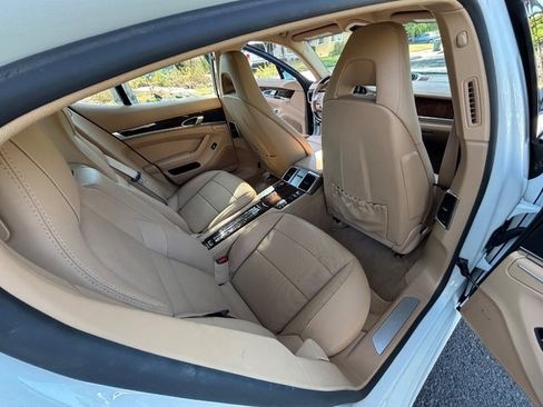 Used 2015 Porsche Panamera S RWD image 31