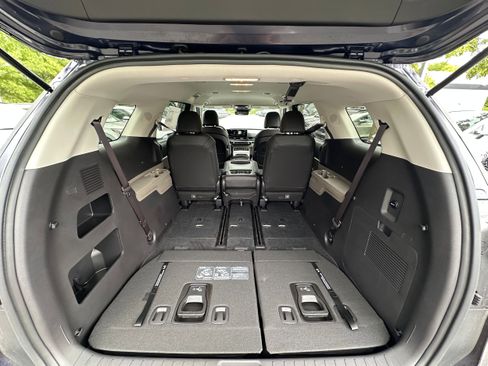 New 2026 Kia Carnival LXS image 13