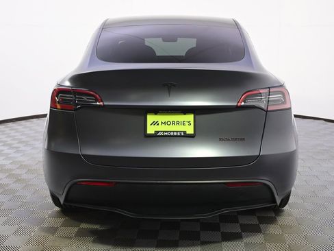 Used 2023 Tesla Model Y Long Range image 5