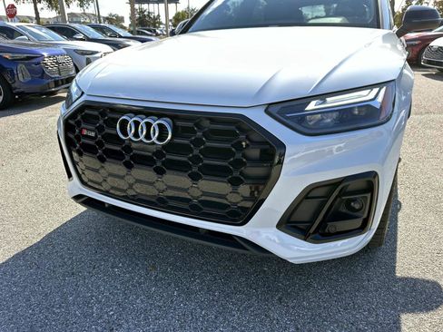 Used 2023 Audi SQ5 Premium Plus w/ Premium Plus Package image 8