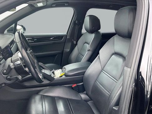 Used 2019 Porsche Cayenne image 22