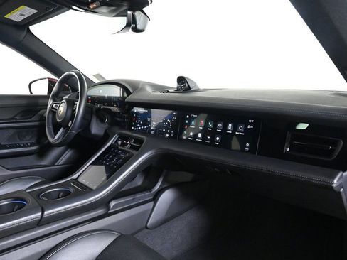 Certified 2022 Porsche Taycan 4 Cross Turismo image 17