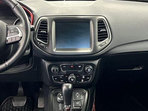 Used 2018 Jeep Compass Trailhawk image 21