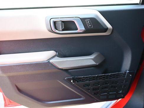 Used 2022 Ford Bronco Wildtrak image 16