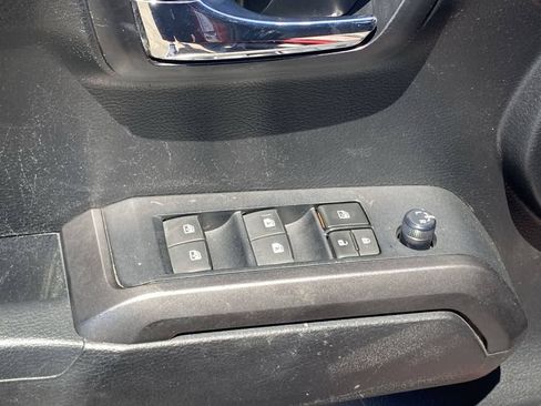 Used 2021 Toyota Tacoma TRD Off-Road AWD/4WD image 13