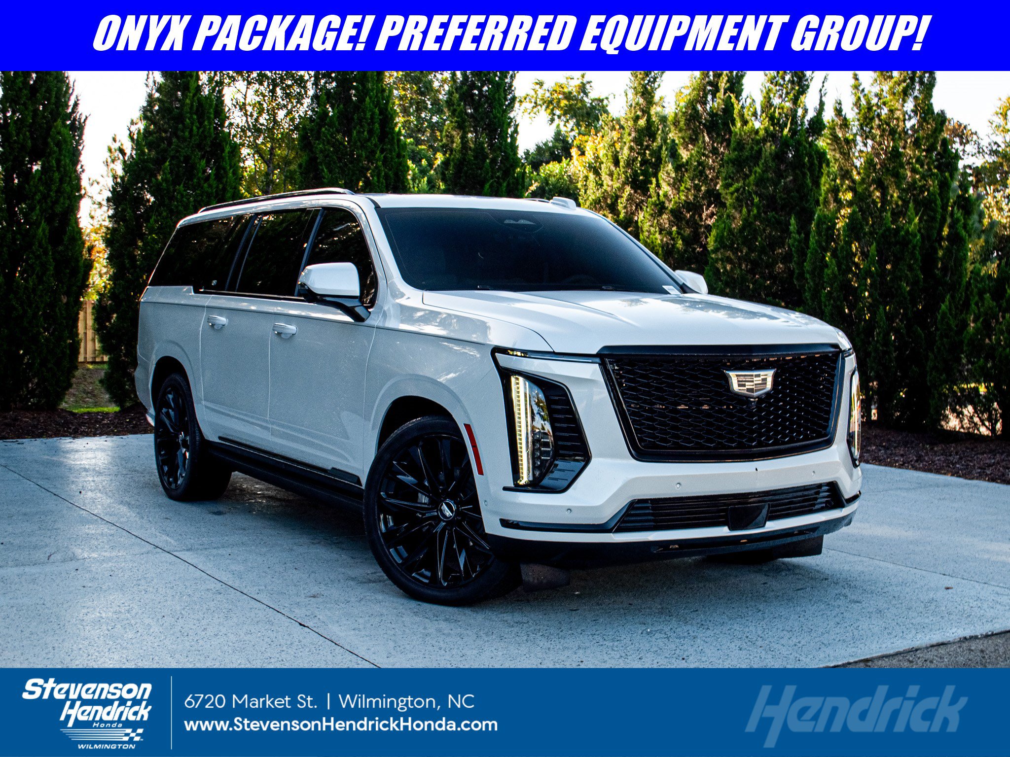 Used 2025 Cadillac Escalade ESV Sport Platinum w/ LPO, ONYX Package AWD/4WD image 1