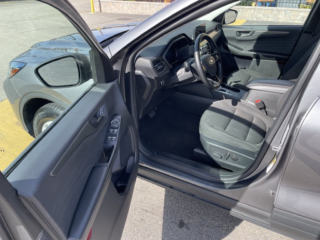 Used 2024 Ford Escape Active AWD/4WD image 14