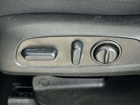Used 2023 Chevrolet Traverse LT AWD/4WD image 22