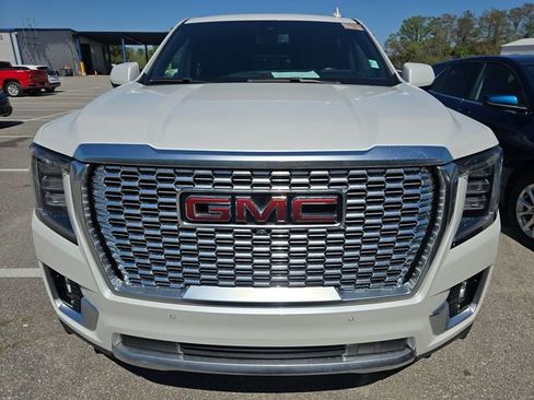 Used 2021 GMC Yukon XL Denali image 2