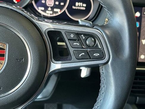 Used 2023 Porsche Cayenne image 31