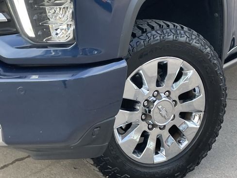 Used 2023 Chevrolet Silverado 2500 High Country image 8