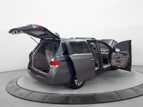 Used 2017 Honda Odyssey SE image 14
