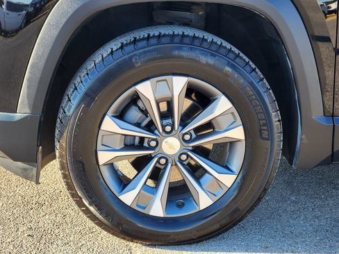 Used 2026 Chevrolet Equinox LT AWD/4WD image 10