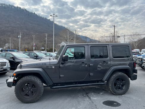 Used 2017 Jeep Wrangler Unlimited Sport image 6