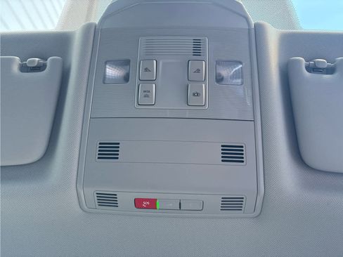 Used 2025 Volkswagen Jetta S image 19