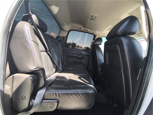 Used 2011 Chevrolet Silverado 2500 LT w/ Interior Plus Package image 15