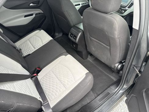 Used 2018 Chevrolet Equinox LT image 22