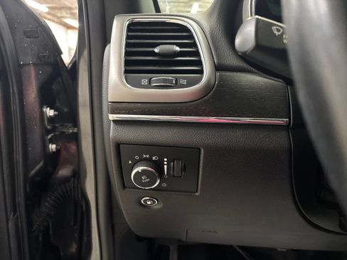 Used 2018 Jeep Grand Cherokee Limited AWD/4WD image 16