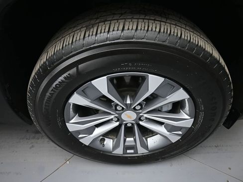 Used 2025 Chevrolet Equinox LT FWD image 13