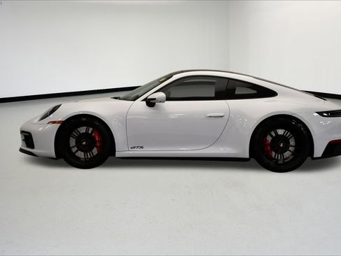 Used 2023 Porsche 911 Carrera GTS image 2