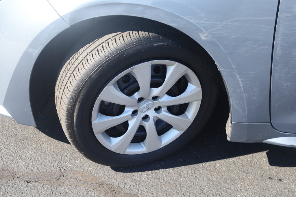 Used 2024 Toyota Corolla LE FWD image 25