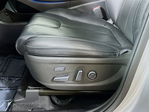 Used 2023 Hyundai Santa Fe Calligraphy image 19