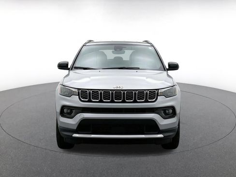 Used 2025 Jeep Compass Limited AWD/4WD image 2