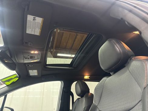 Used 2021 Toyota Sienna XSE image 32