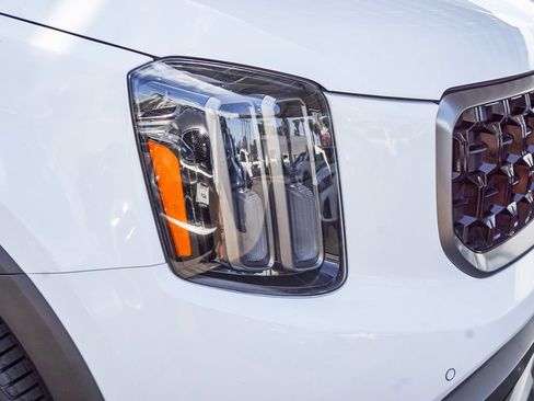 Certified 2023 Kia Telluride SX Prestige X-Line AWD/4WD image 11