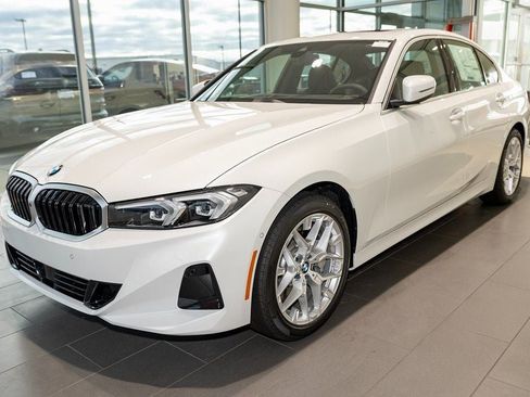 Used 2026 BMW 330i xDrive 330i xDrive w/ Premium Package image 3