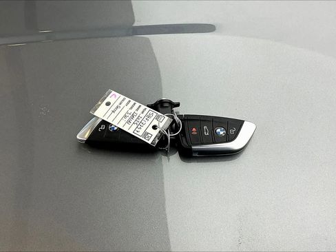 Used 2025 BMW 330i Sedan RWD image 15