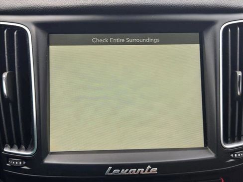 Used 2018 Maserati Levante image 16