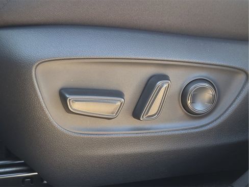 New 2025 Toyota RAV4 XLE image 18