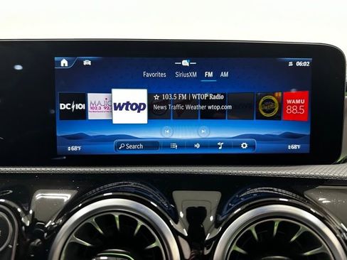 Used 2025 Mercedes-Benz CLA 250 4MATIC image 32