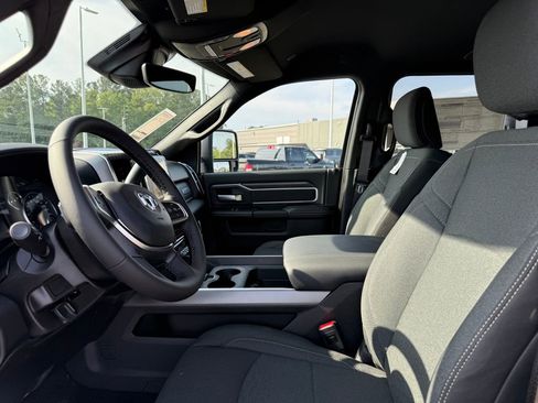 New 2026 RAM 2500 Big Horn AWD/4WD image 10