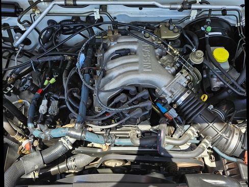 Used 2004 Nissan Frontier XE w/ (PWR) Pwr Pkg image 9