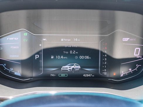Used 2021 Kia Niro FWD image 24