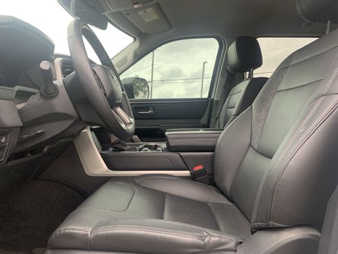 Used 2024 Toyota Tundra Limited image 17