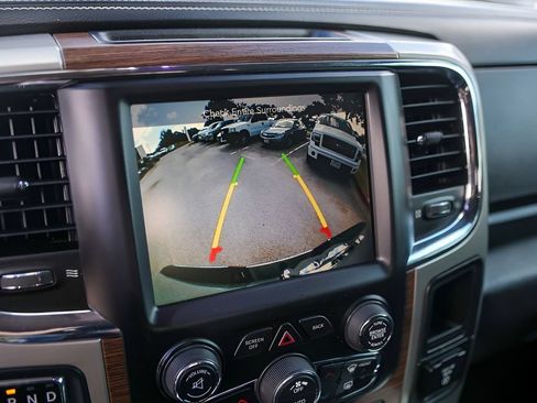 Used 2015 RAM 1500 Laramie w/ Convenience Group AWD/4WD image 18