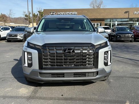 Used 2023 Hyundai Palisade SEL w/ Cargo Package image 2