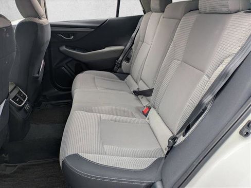 Used 2022 Subaru Outback Premium image 14