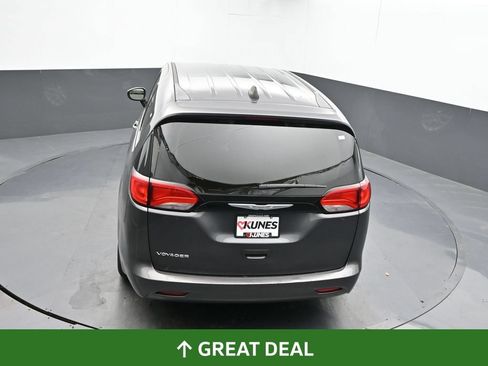 Used 2023 Chrysler Voyager LX FWD image 47