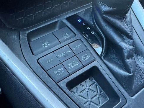 Certified 2022 Toyota RAV4 XLE image 14