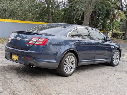 Used 2016 Ford Taurus Limited image 5